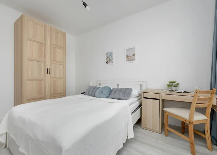 Modern Apartment With Balcony & Parking Warsaw Mokotow By Noclegi Renters