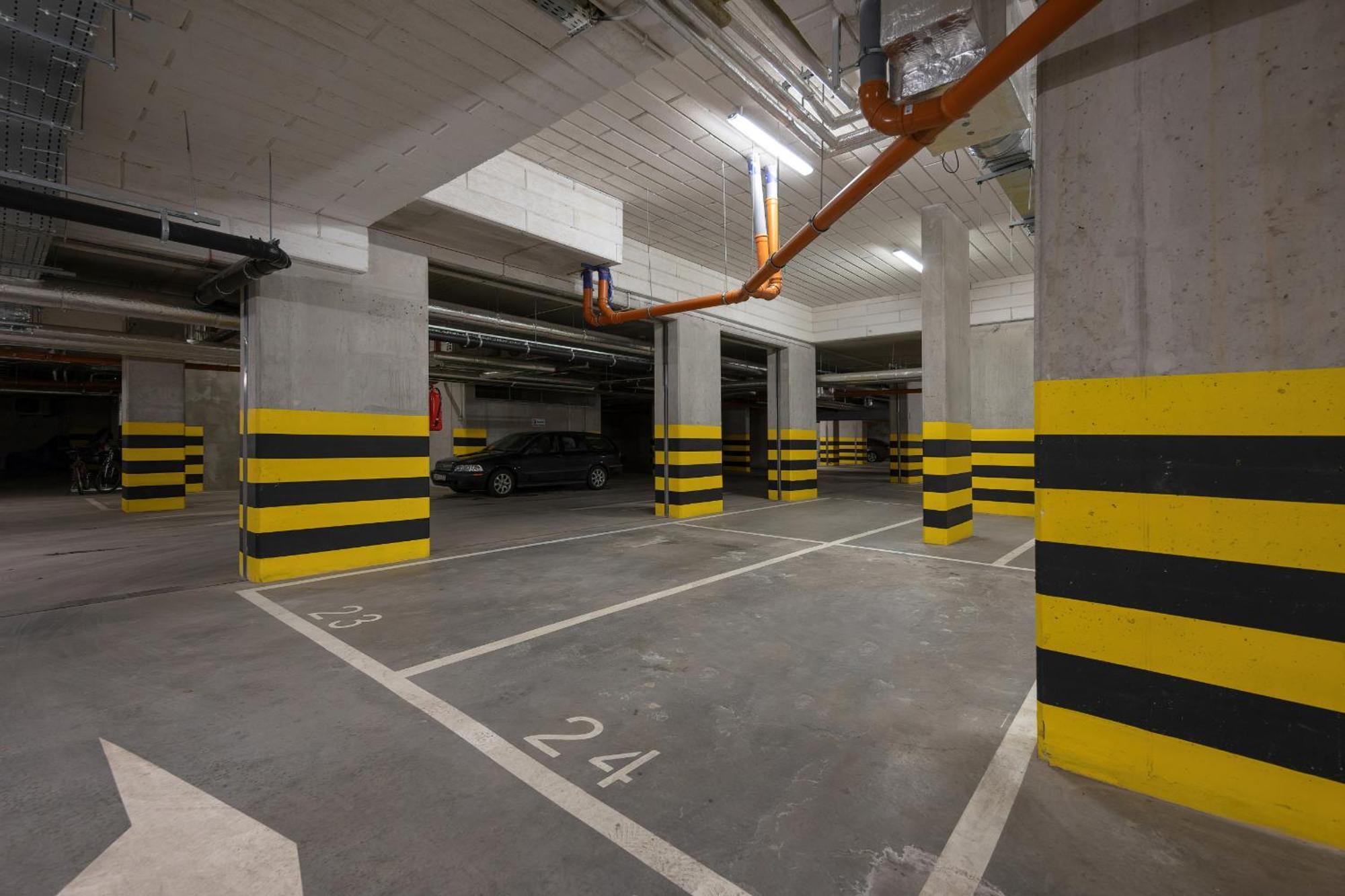 Modern With Balcony & Parking Mokotow By Renters