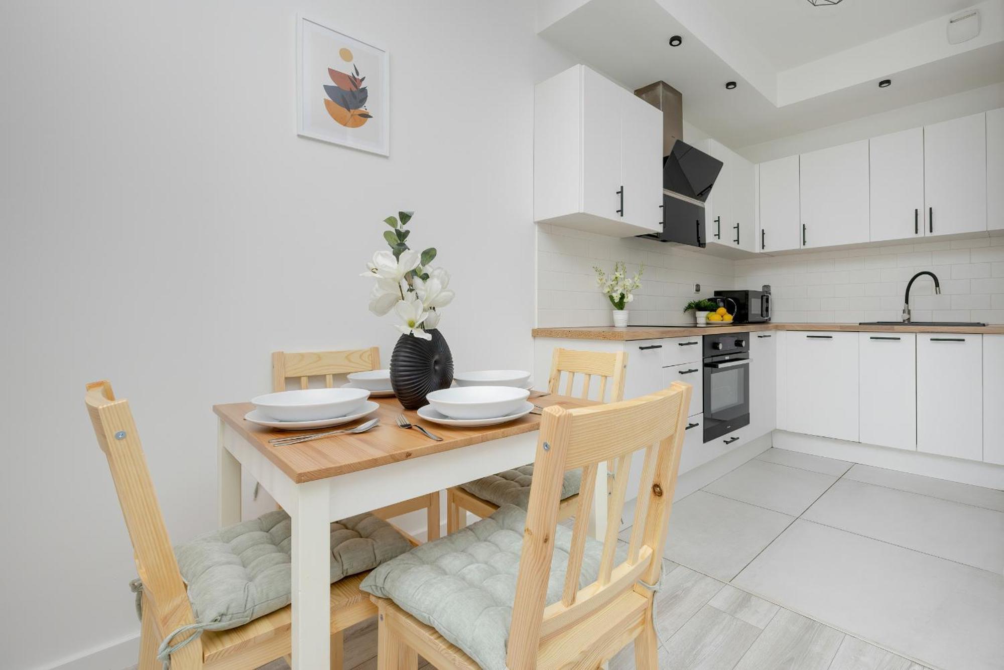 Modern With Balcony & Parking Mokotow By Renters Apartment Warsaw