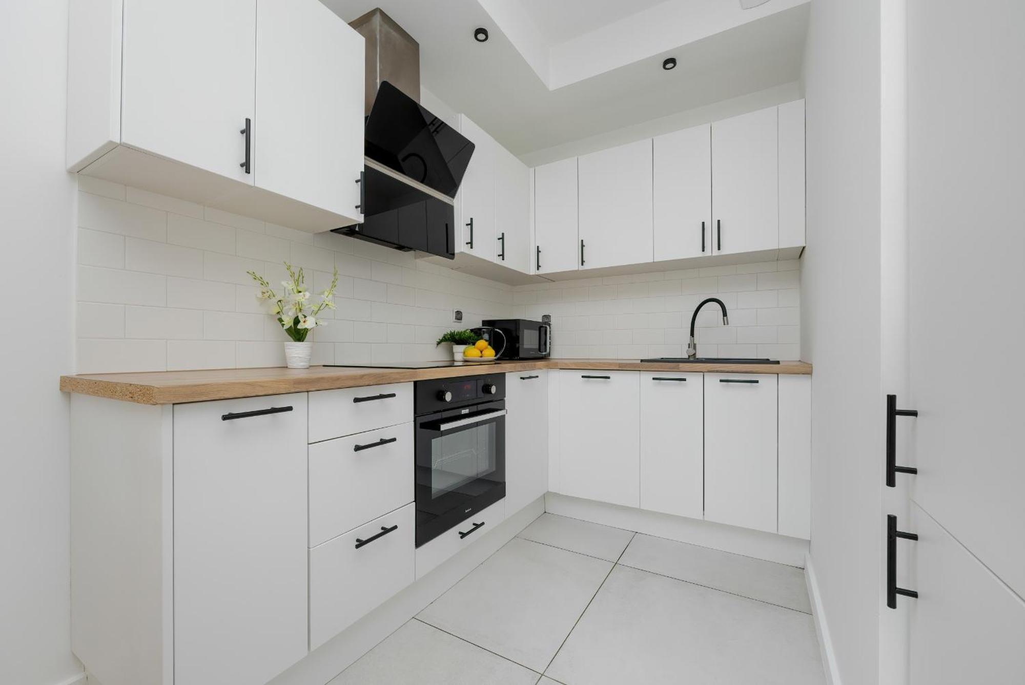 Apartment Modern With Balcony & Parking Mokotow By Renters Warsaw